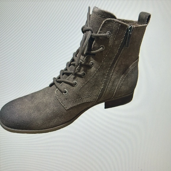 NWB Earth Leather Lace-Up Ankle Boots.   Size 9.  Color Walnut - Picture 2 of 4